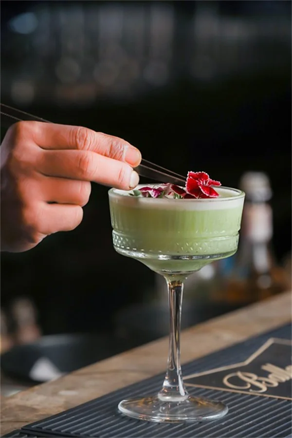 古いセーターでナメクジ対策！100%ウールなら無料で効果あり【試してみた結果】